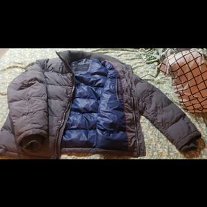 Mens Tommy Hilfiger goose down coat, grey/navy blue/red (size XL).